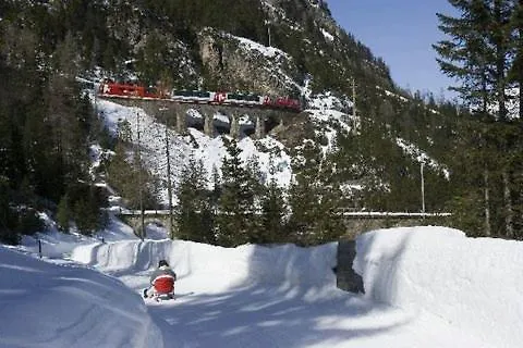 Han/Misafirhane Landgasthaus Post Surava